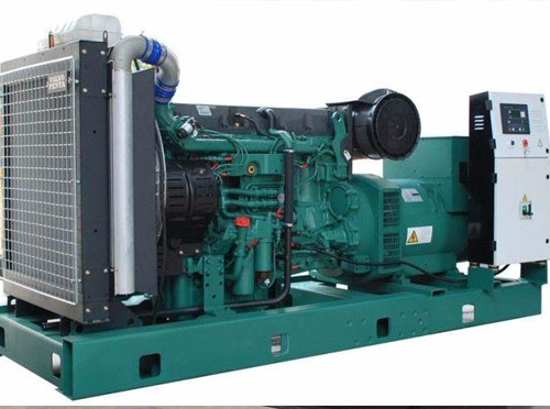 镇宁升级现有发电机组的成本大概是多少？