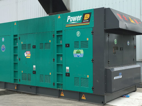 镇宁升级发电机组的过程中需要注意哪些安全事项？