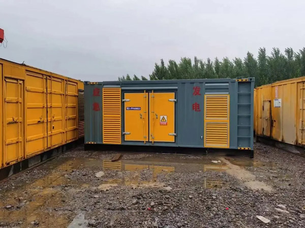 镇宁柴油发电机如何判断干式空气滤清器是否需要更换？