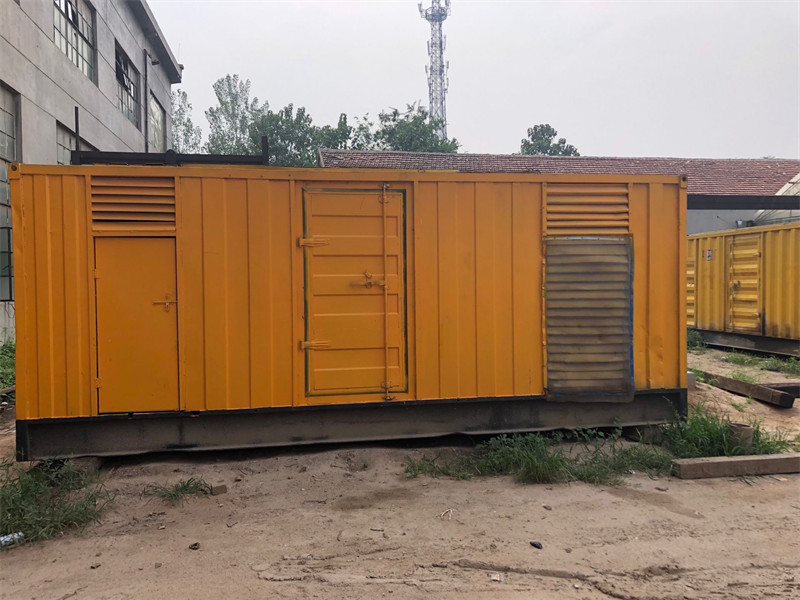 镇宁发电机出租进行负载测试时，电瓶电量不足的具体判断标准是什么？